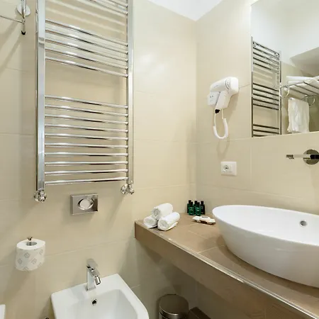 Πανσιόν Dolce Luxury 2*